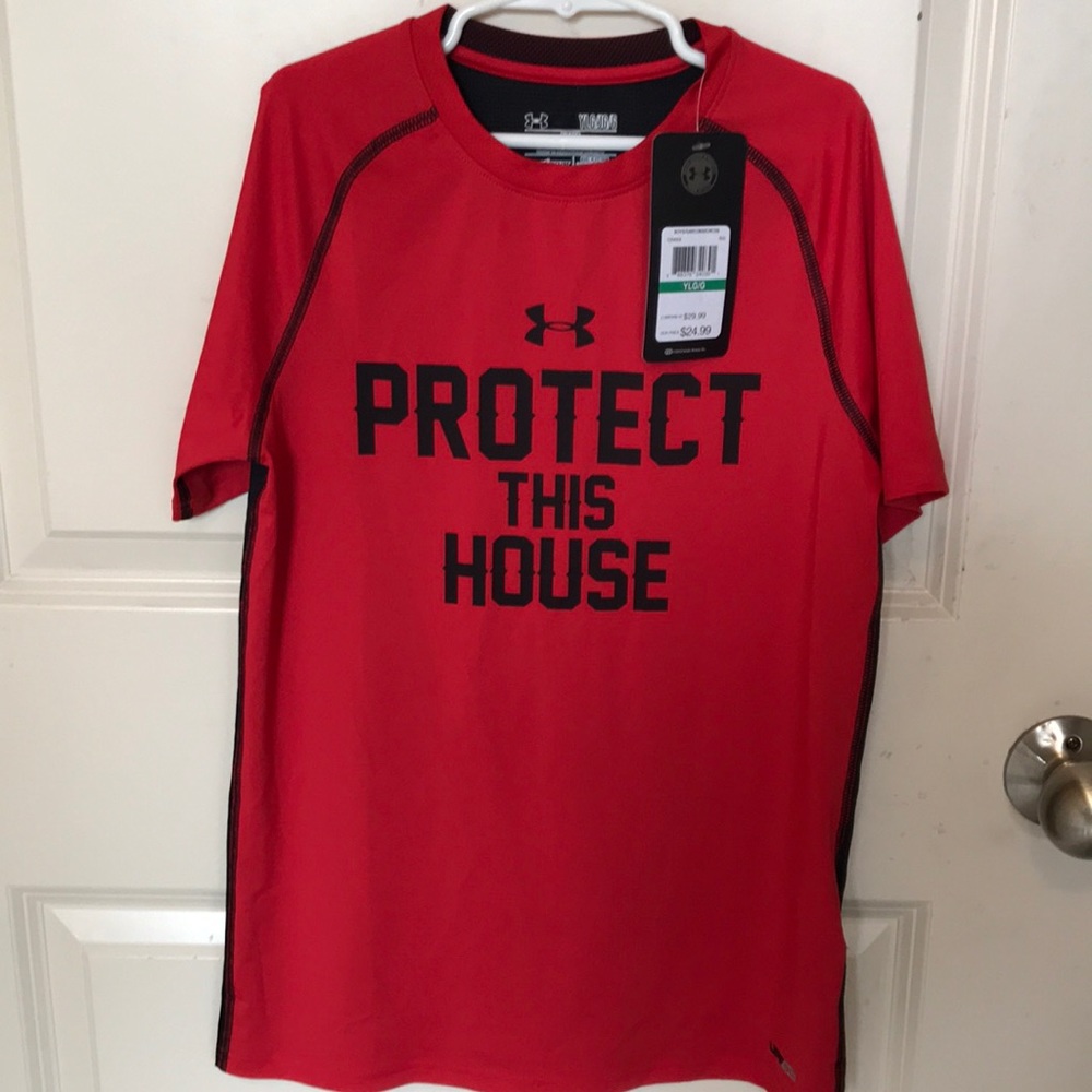 Under Armour Boy’s Heat Gear top. NWT